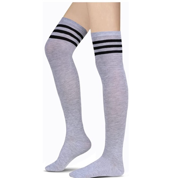 1 Blk/1 Wht Thigh High Stockings/Over the Knee Socks - Picture 12 of 12